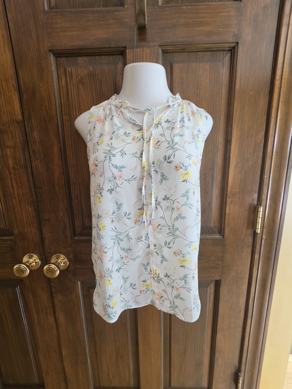 LOFT Cream Floral Sleeveless Blouse with Tie-Neck